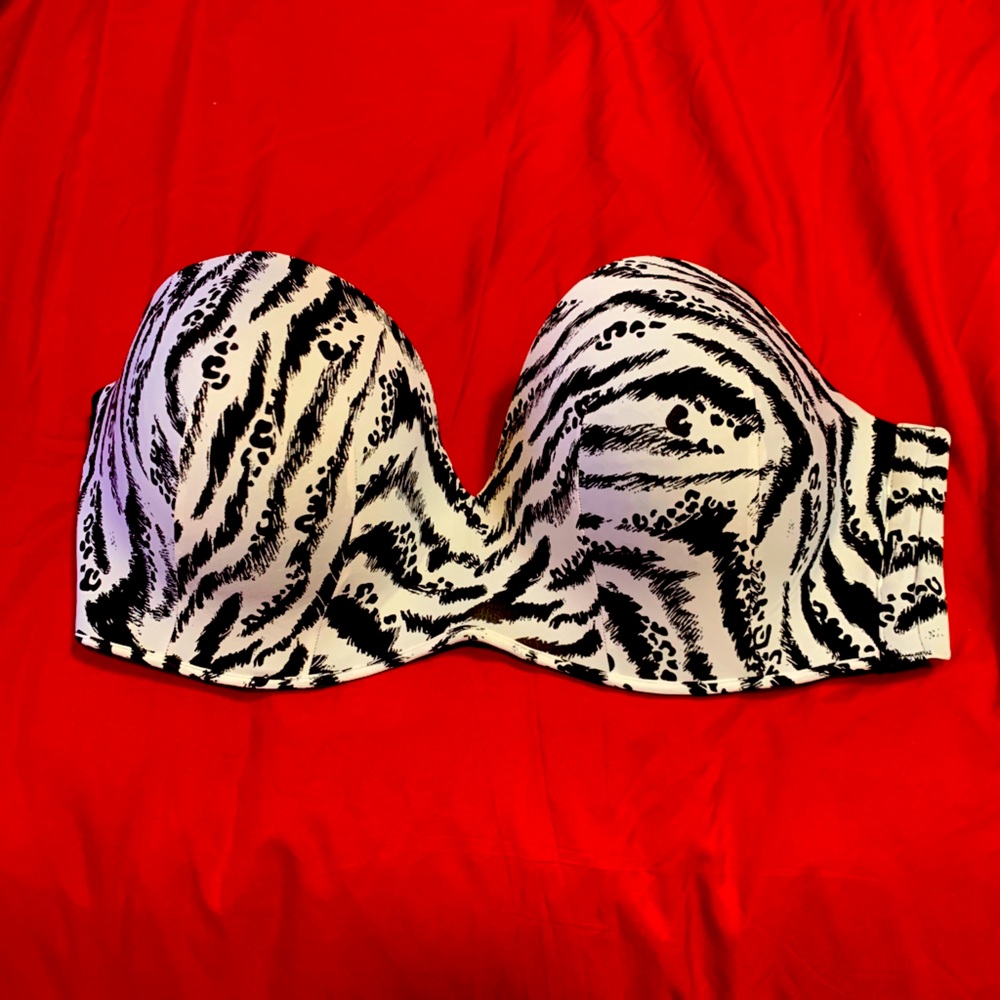 42F Cacique Black and White Animal Strapless Bra